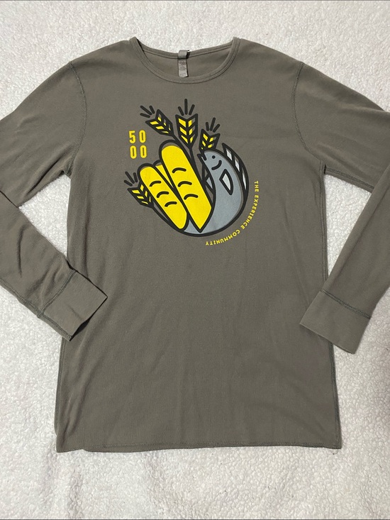 Feed the 5000 Tops - Feed the 5000 men’s or women’s size large long sleeve shirt